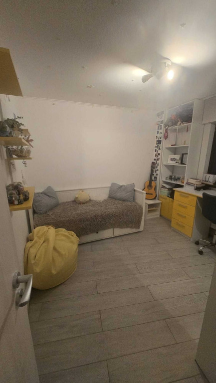 vanzare apartament cu 4 camere la 5 min pana la metrou crangasi
