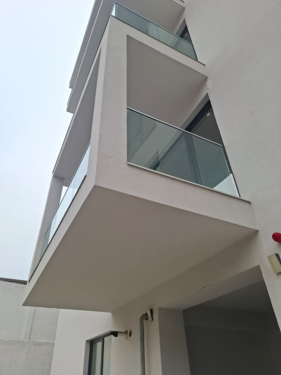 vand apartament cu doua (2) camere la 7 min de piata unirii